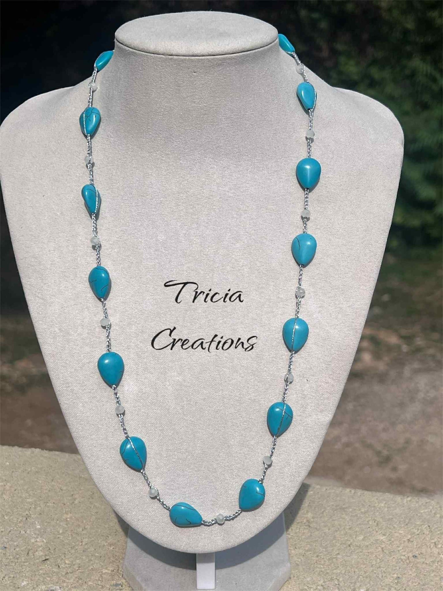 Collier Howlite bleu