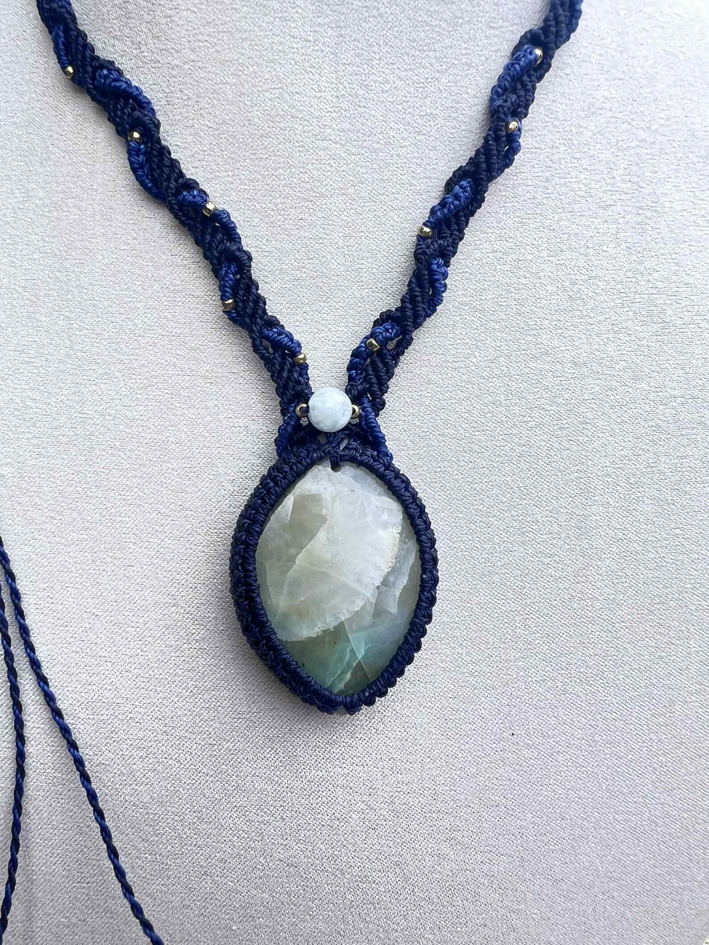 Collier - Garniérite (Pierre de lune verte)