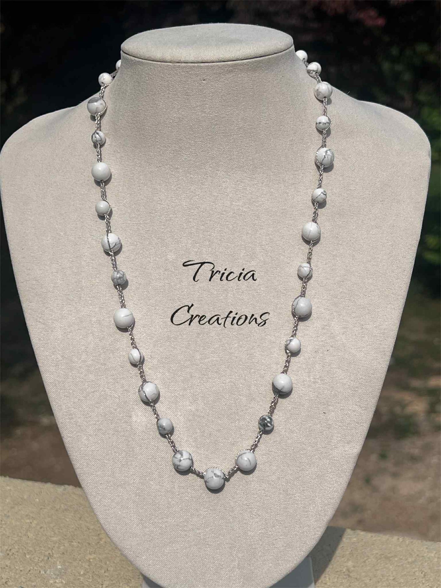 Collier Howlite