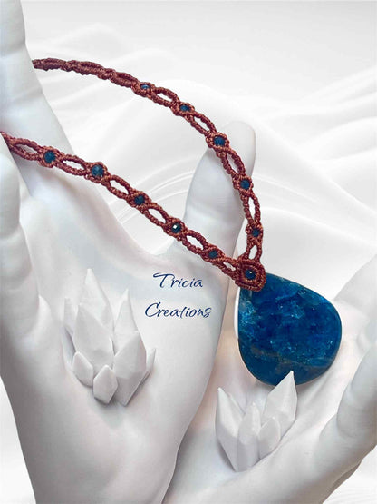 Collier : Apatite bleu
